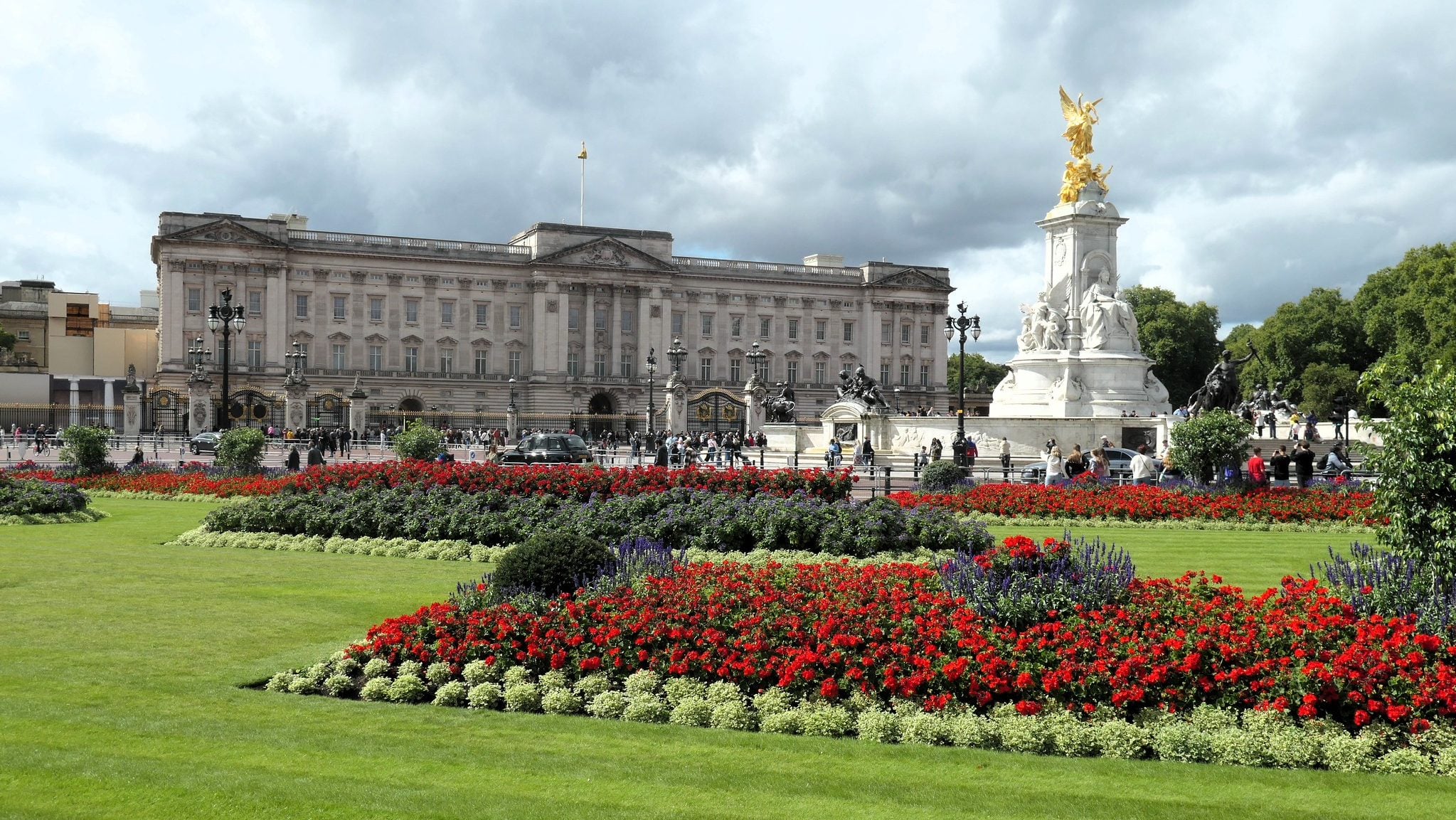 Die Staatsgemächer des Buckingham Palace öffnen ab dem 09. Juli 2026. Bild: jacquemart, <a href=https://www.flickr.com/photos/26602223@N00/54822270929/>Buckingham Palace</a>, lizenziert unter <a href=https://creativecommons.org/licenses/by/2.0/de/>CC BY 2.0</a>