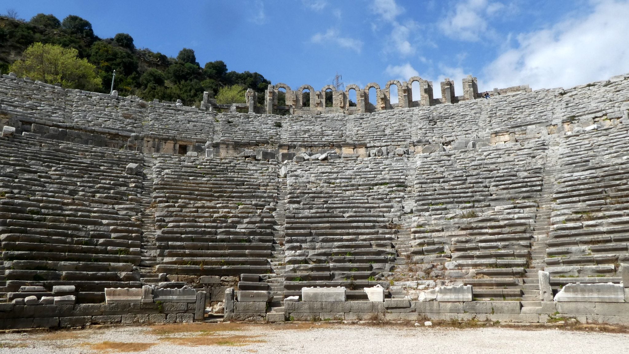 Die antike Ruinenstadt Perge. Bild: Mike Finn, Perge, lizenziert unter CC BY 2.0